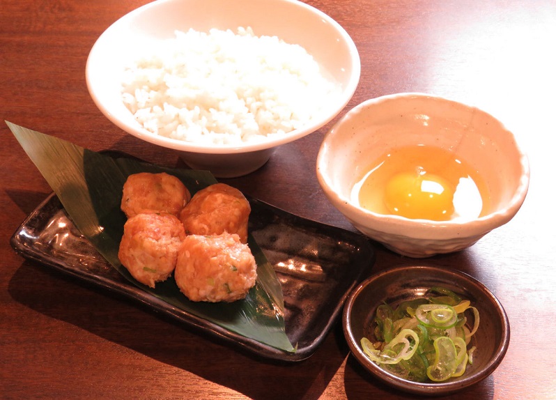 新横浜の居酒屋「とりいちず」で〆まで美味しいこだわりの水炊きを堪能！